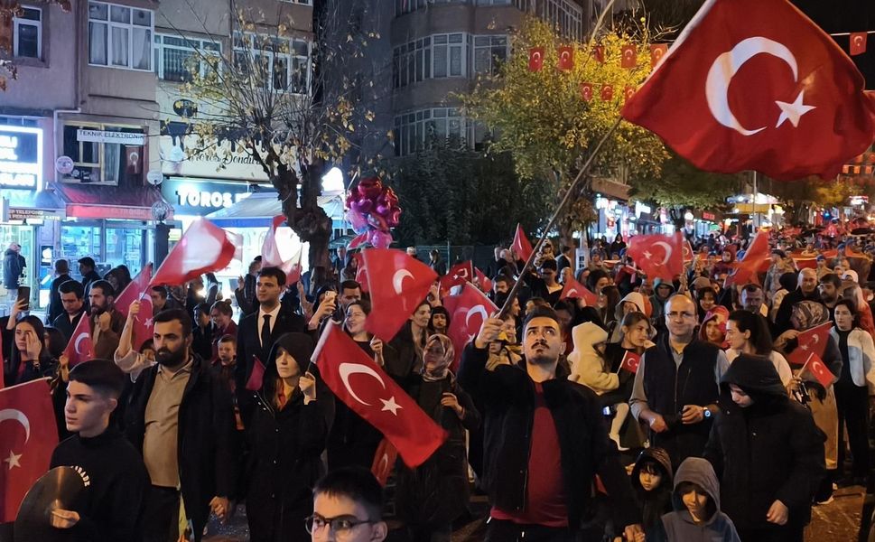 Karabük Safranbolu'da 29 Ekim Cumhuriyet Bayramı fener alayı yapıldı