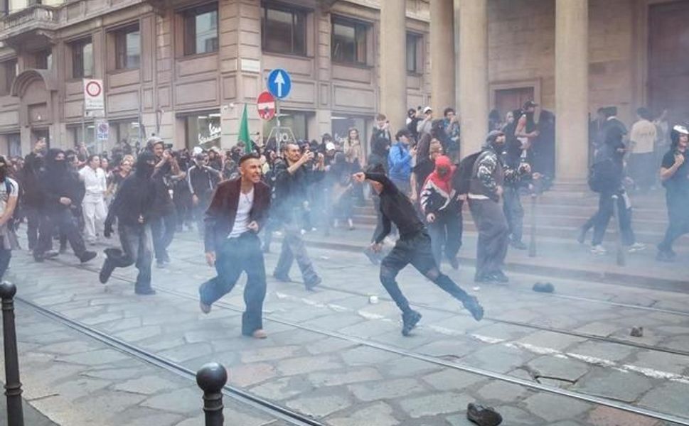 Milano'da hayat pahalılığı protestosu sonrası polisle çatışma çıktı