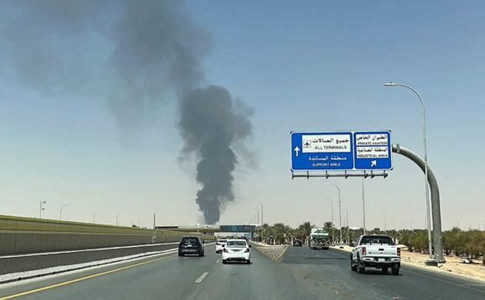 Suudi Arabistan'da Havalimanlarına Yapılan Saldırılarda 3 Kişi Öldü