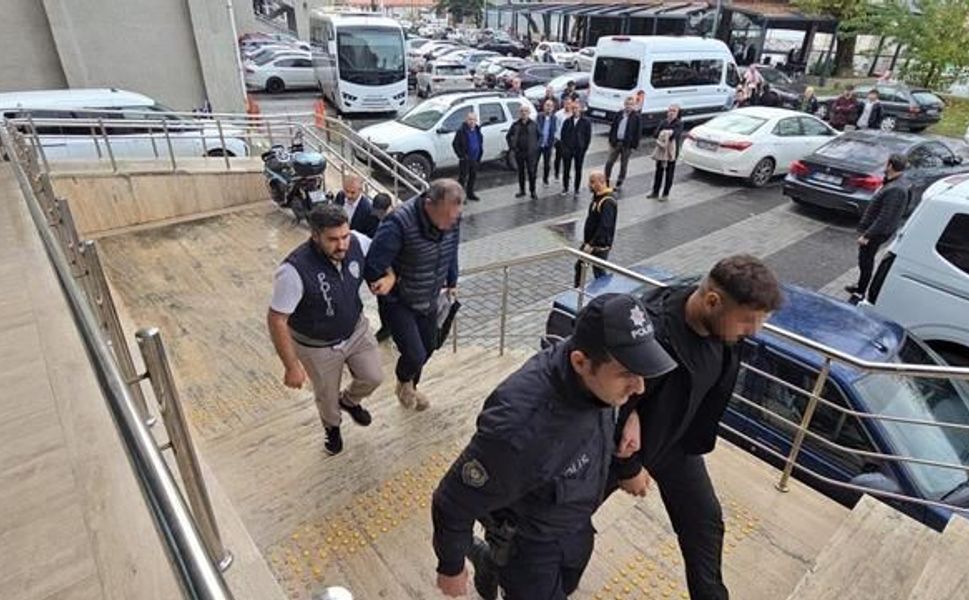 Zonguldak'ta bina çökmesiyle ilgili 3 kişi tutuklandı