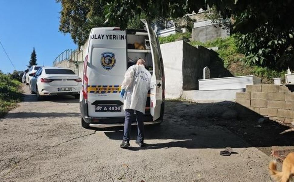 Zonguldak'ta Emekli Polis Memuru Mezarlıkta Ölü Bulundu
