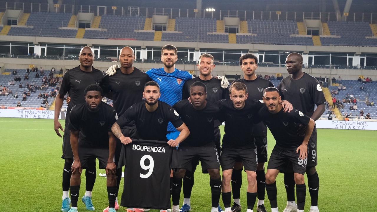 Hatayspor, Aaron Boupendza'yı unutmadı!