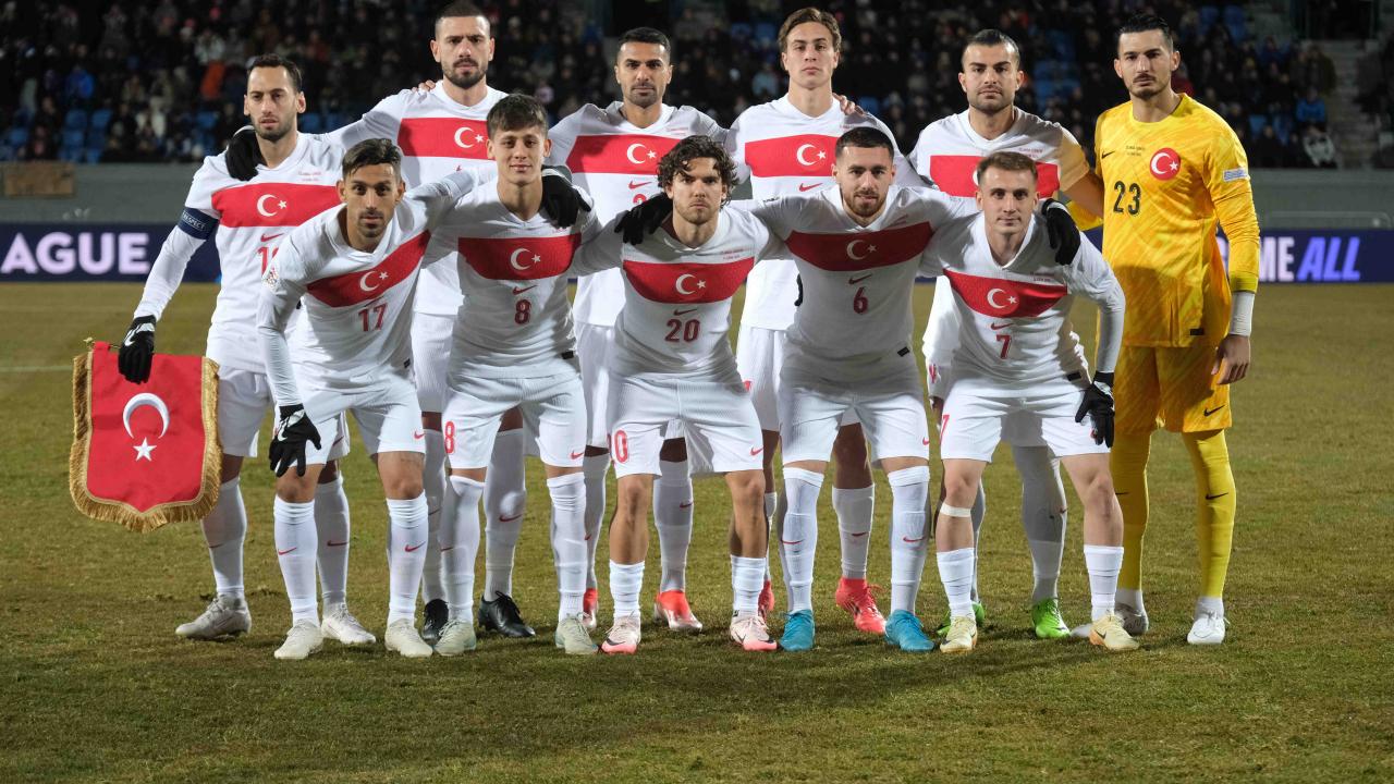Sürpriz transfer! Milli futbolcumuz Premier Lig yolcusu
