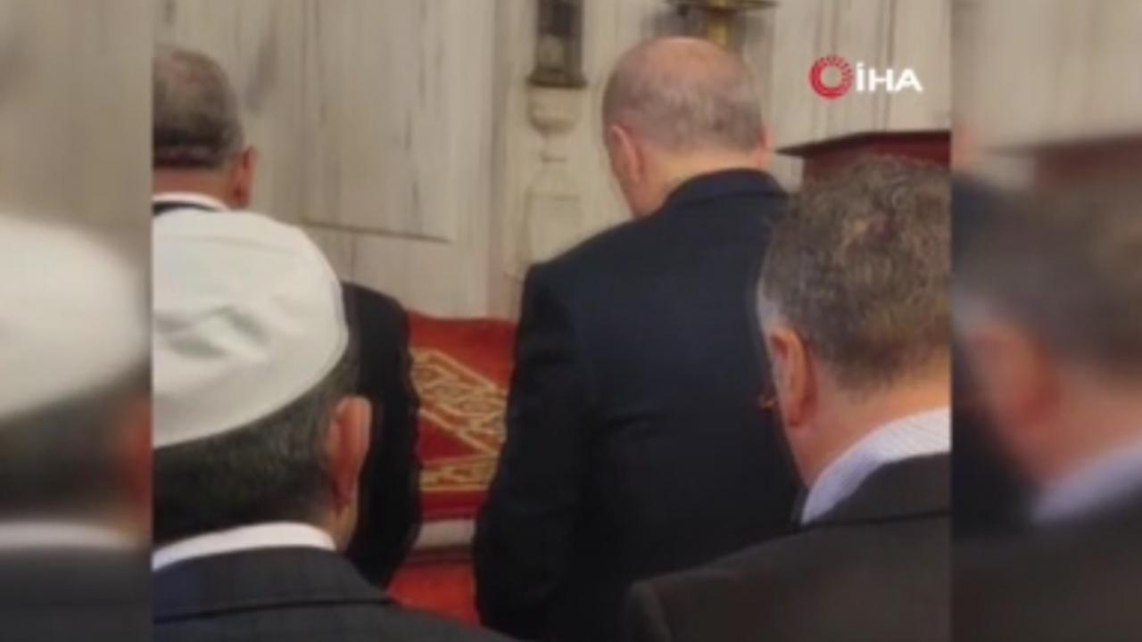 Cumhurbaşkanı Erdoğan cuma namazını Güneysu Merkez Camii'nde kıldı