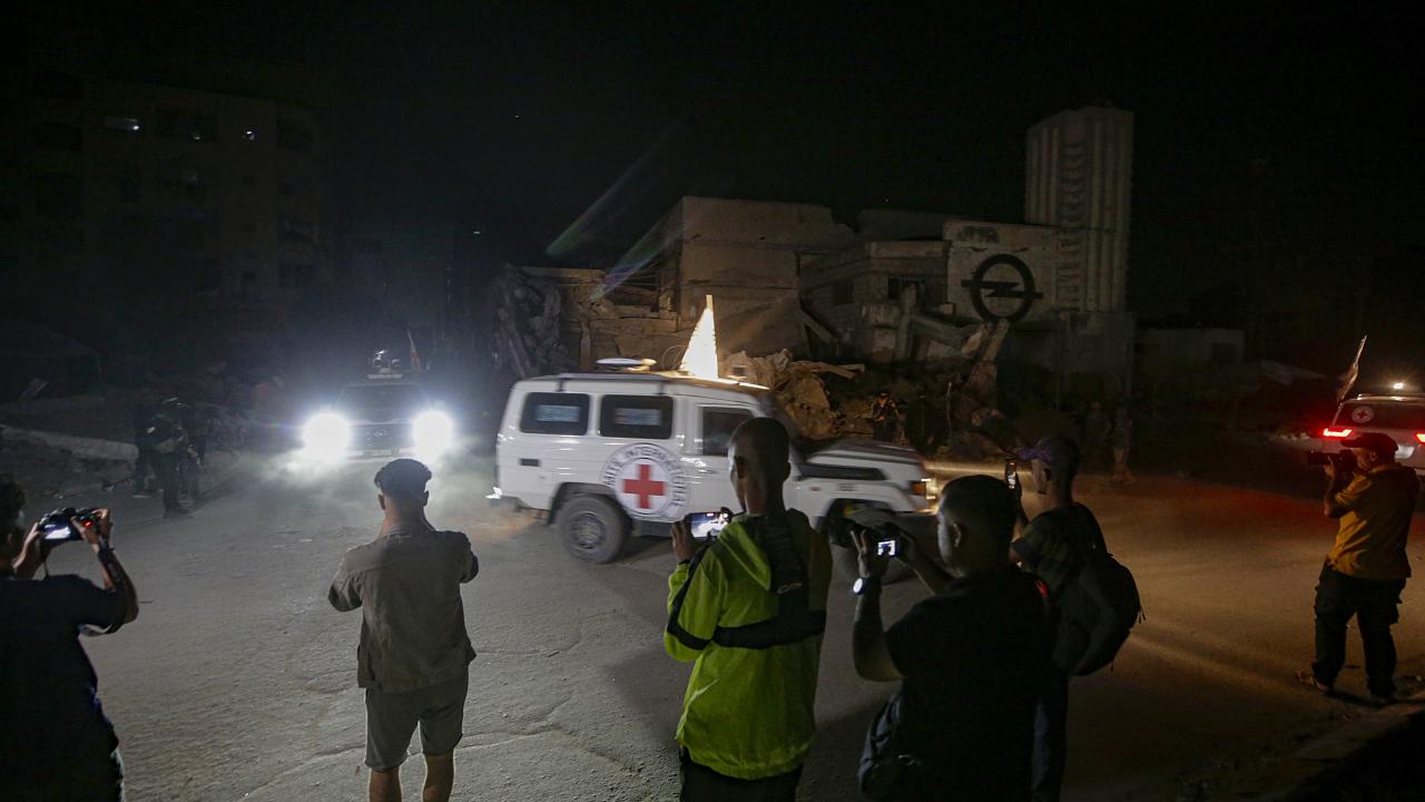 İsrail, Hamas'tan 2 İsrailli rehinenin daha cesedini teslim alacak