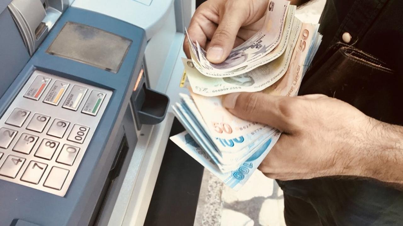 Son 3 ayınız kaldı! Para gönderirken sistem değişiyor: 200 bin TL üzeri...