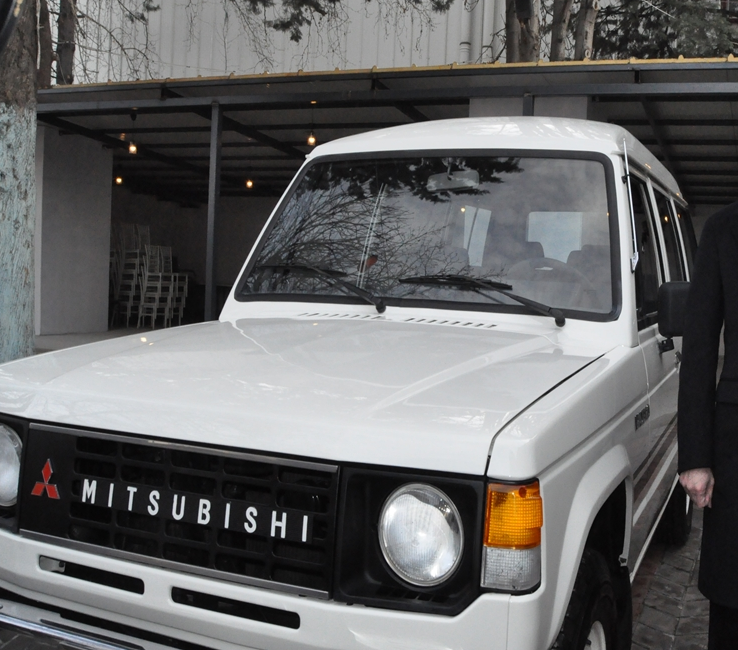 Efsane Vali Makam Araci