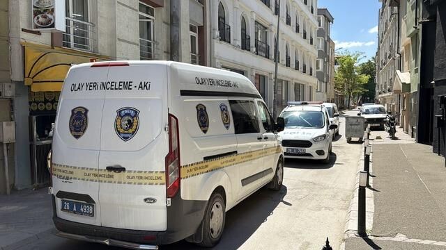 Eskişehir'de Apart Odasında Ölü Bulunan Genç Adamın Cenazesi Hastaneye Kaldırıldı