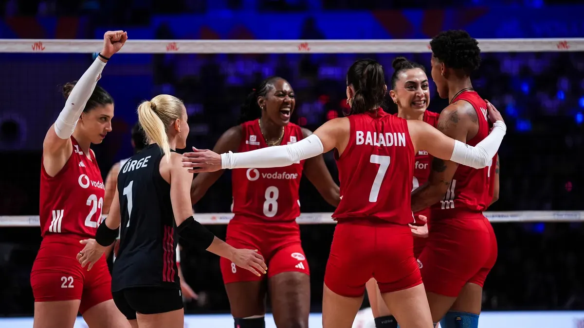 Türkiye - Brezilya Voleybol Finali TRT 1'den Şifresiz Canlı İzle