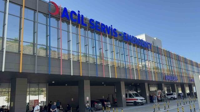 Samsun'da demir çelik fabrikasında fırın kontrol odasında patlama: 2 operatör yaralandı
