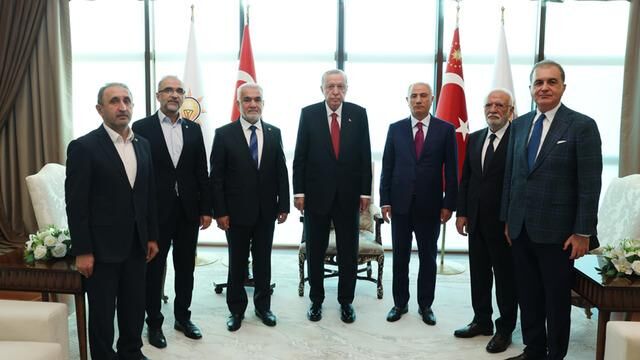 Cumhurbaşkanı Erdoğan, HÜDA PAR Genel Başkanı Yapıcıoğlu ile görüştü