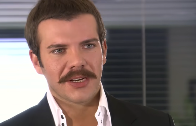 Tolga Karel'den Türkiye'ye Tepki: 'Ne Zaman Memleketten Vazgeçtiniz?'