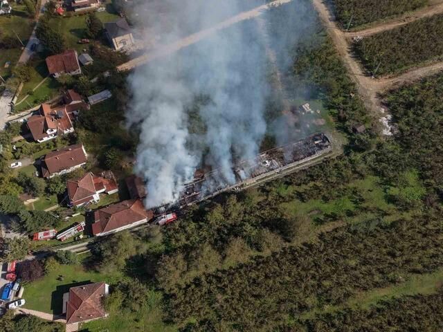 Düzce Muncurlu'da Ahşap Dolap Fabrikasında Yangın Çıktı