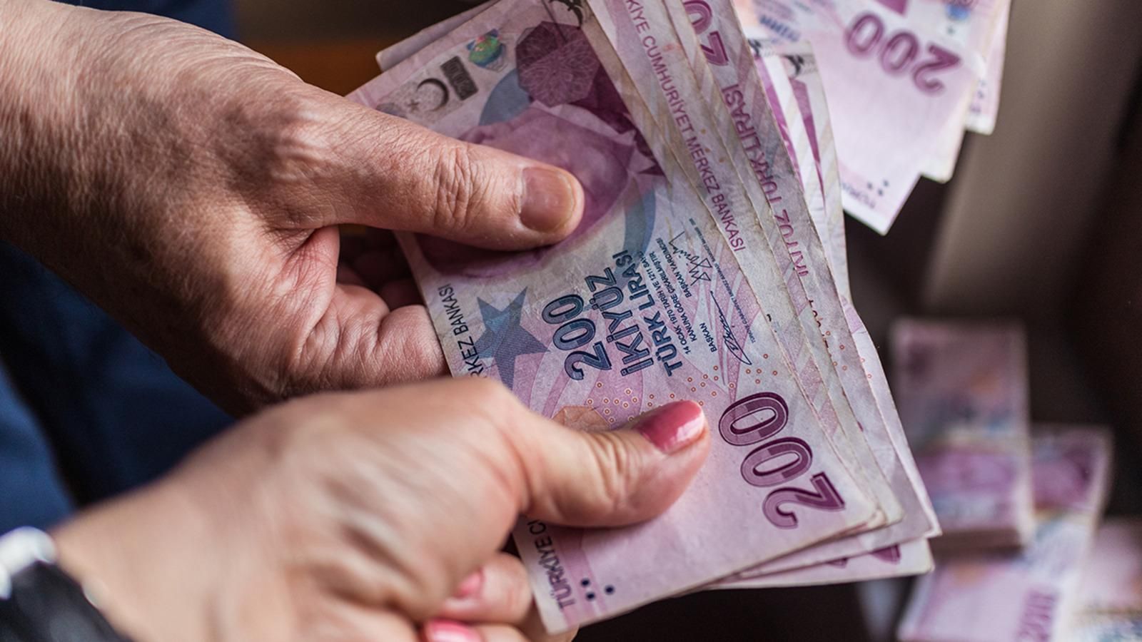 Emeklilere Seyyanen Zam ve Refah Payı İki Alternatif Olarak Masada