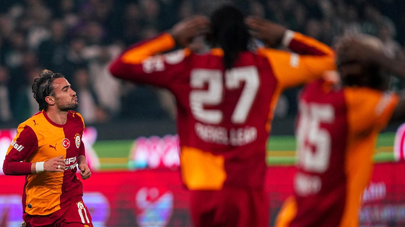 Galatasaray, Yunus Akgün'ün golü sonrası takım arkadaşlarının tepkisini paylaştı