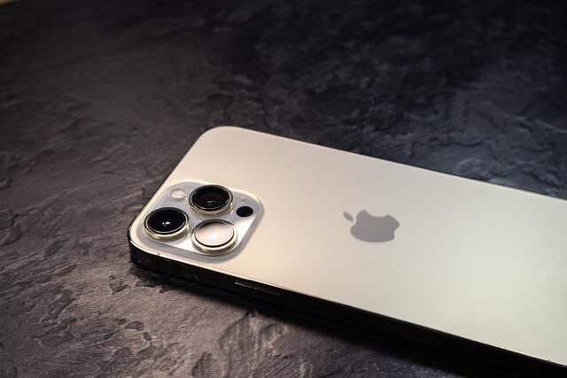 iOS 27.2 Beta ile iPhone Mesajlar Uygulamasına 'Öneriler' Özelliği Yeniden Eklendi